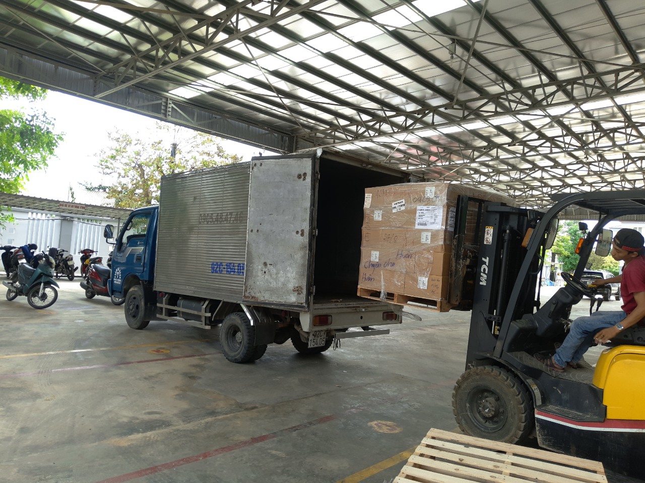 Giao phát ship gửi hàng vận chuyển Hà Tĩnh đi chành nhà xe Quảng Ngãi (2)