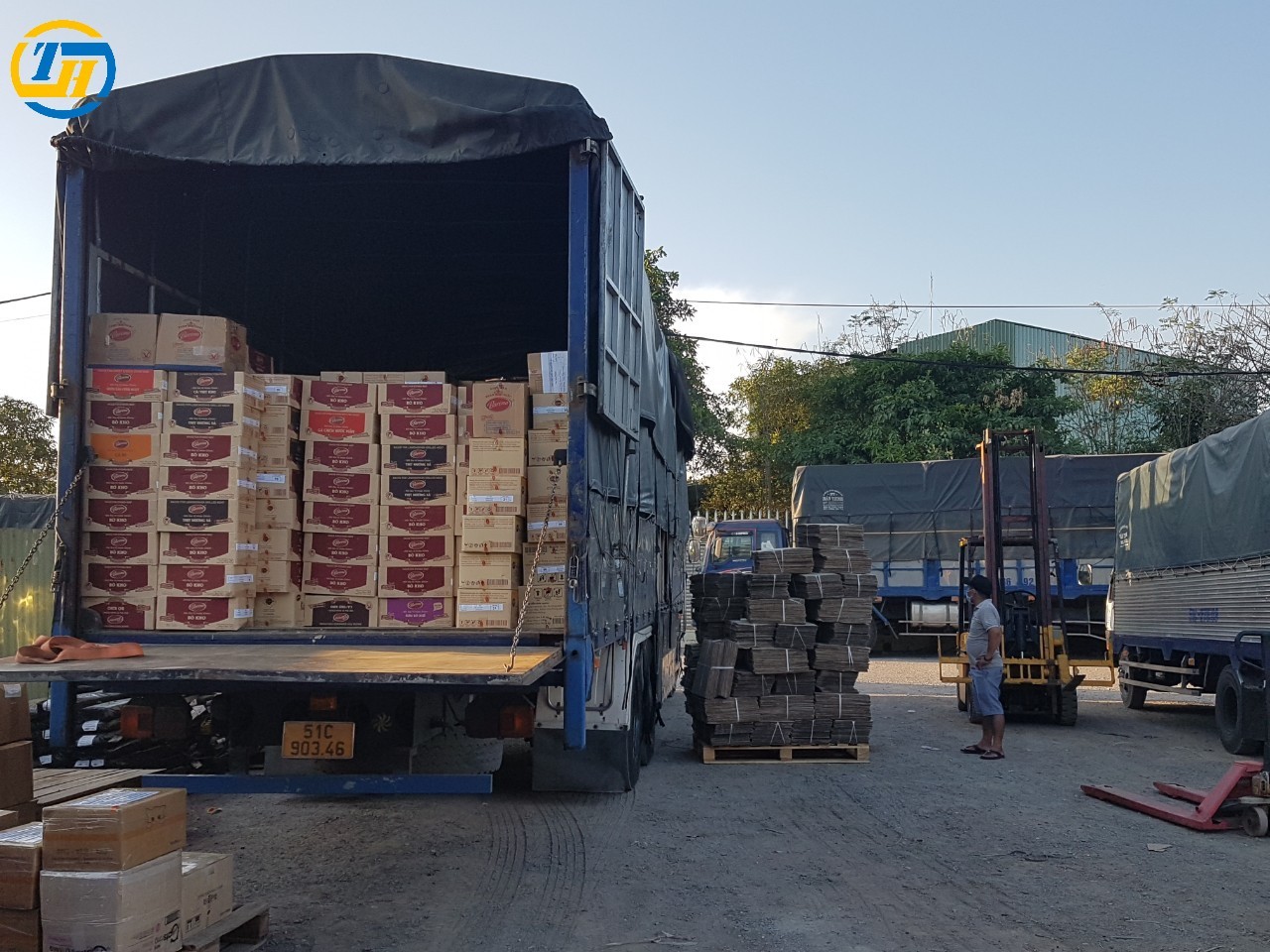 Gửi hàng vận chuyển chành nhà xe Hà Giang giao phát ship đi Đà Nẵng (1)