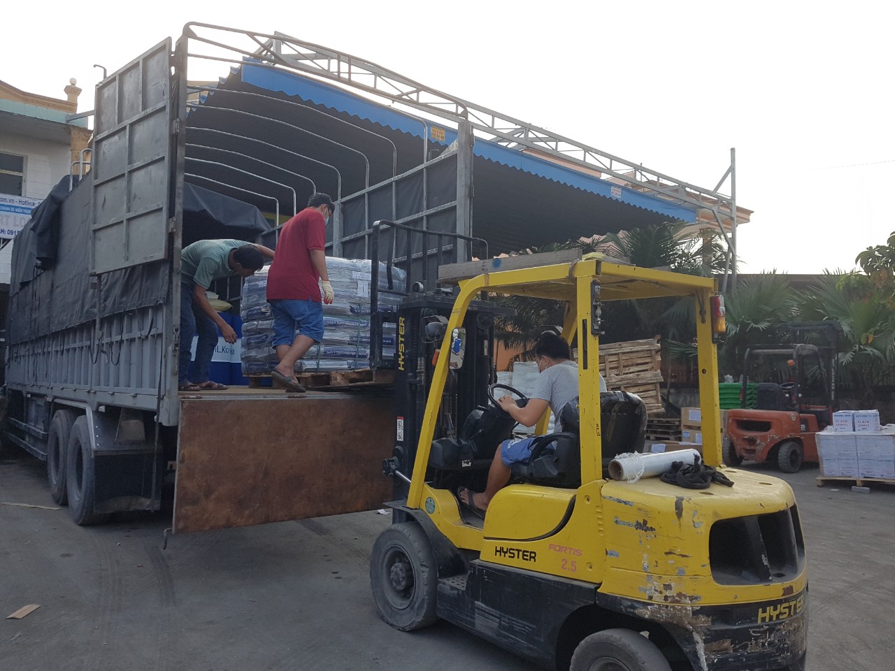 Gửi hàng vận chuyển Hải Dương giao phát ship đi Lào Cai chành nhà xe (2)