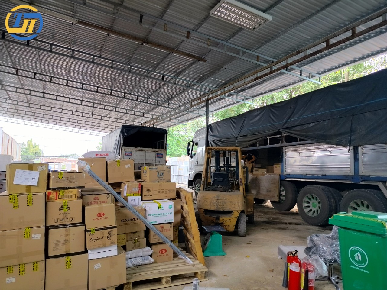 Gửi hàng vận chuyển Hải Phòng giao phát ship Thừa Thiên Huế Chành nhà xe (2)