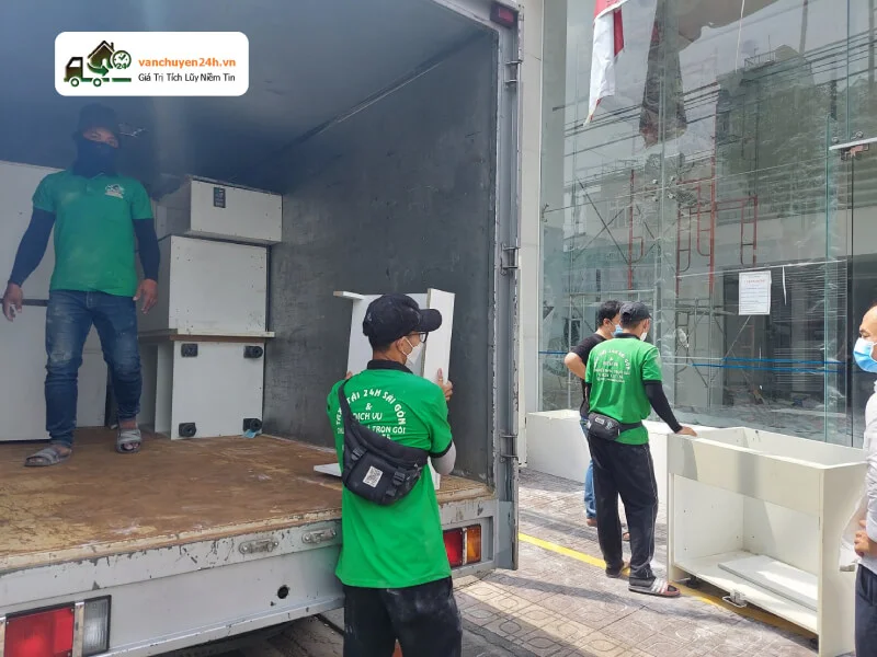 Vận chuyển chành nhà xe Hà Tĩnh giao phát ship gửi hàng đi Hạ Long Quảng Ninh gửi hàng (1)
